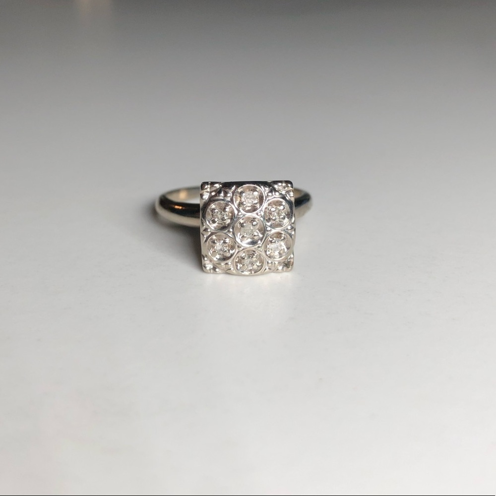 1950 10KT White Gold Ring with Diamonds